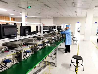 淮北新電子廠首張手機(jī)主板誕生，技術(shù)研發(fā)崗位報(bào)名者絡(luò)繹不絕